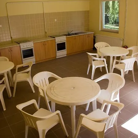 Pensiune Davodi Es Szabadidopark Dávod