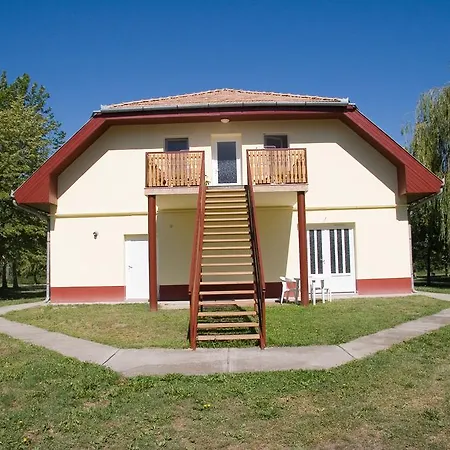 Affittacamere Dávodi Camping és Szabadidőpark *