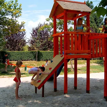 Davodi Es Szabadidopark 3*