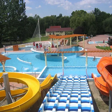 Dávodi Camping és Szabadidőpark Affittacamere *