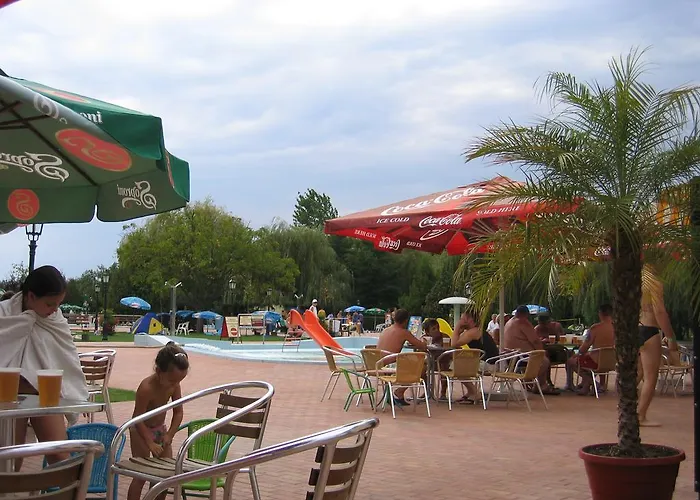 Πανσιόν Davodi Es Szabadidopark